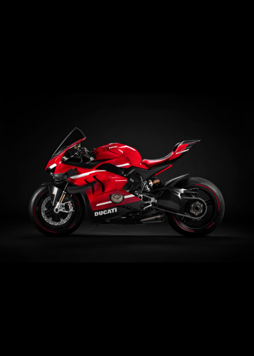 Pirelli обует новый супербайк от Ducati